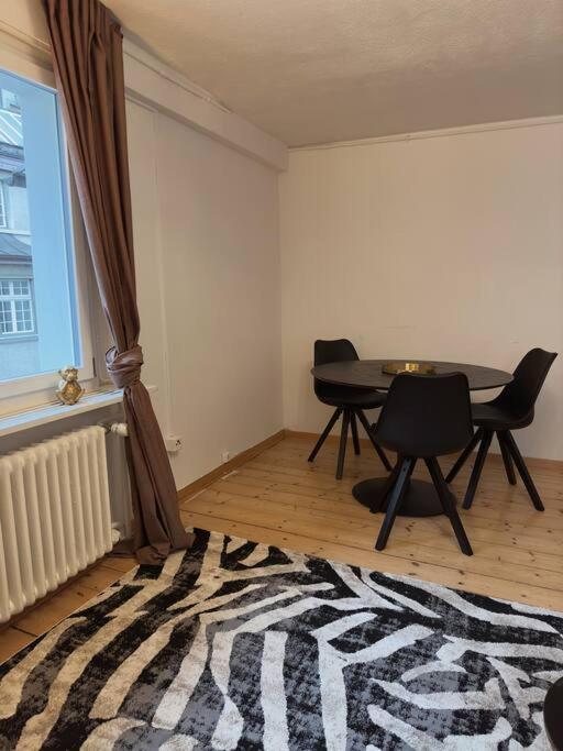 Suesse Wohnung In Zuercher Altstadt 3 Zurich Bagian luar foto