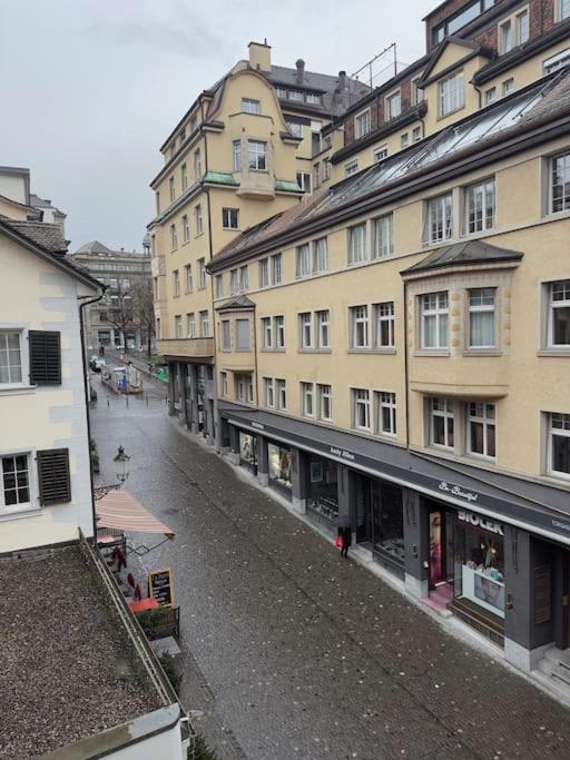 Suesse Wohnung In Zuercher Altstadt 3 Zurich Bagian luar foto